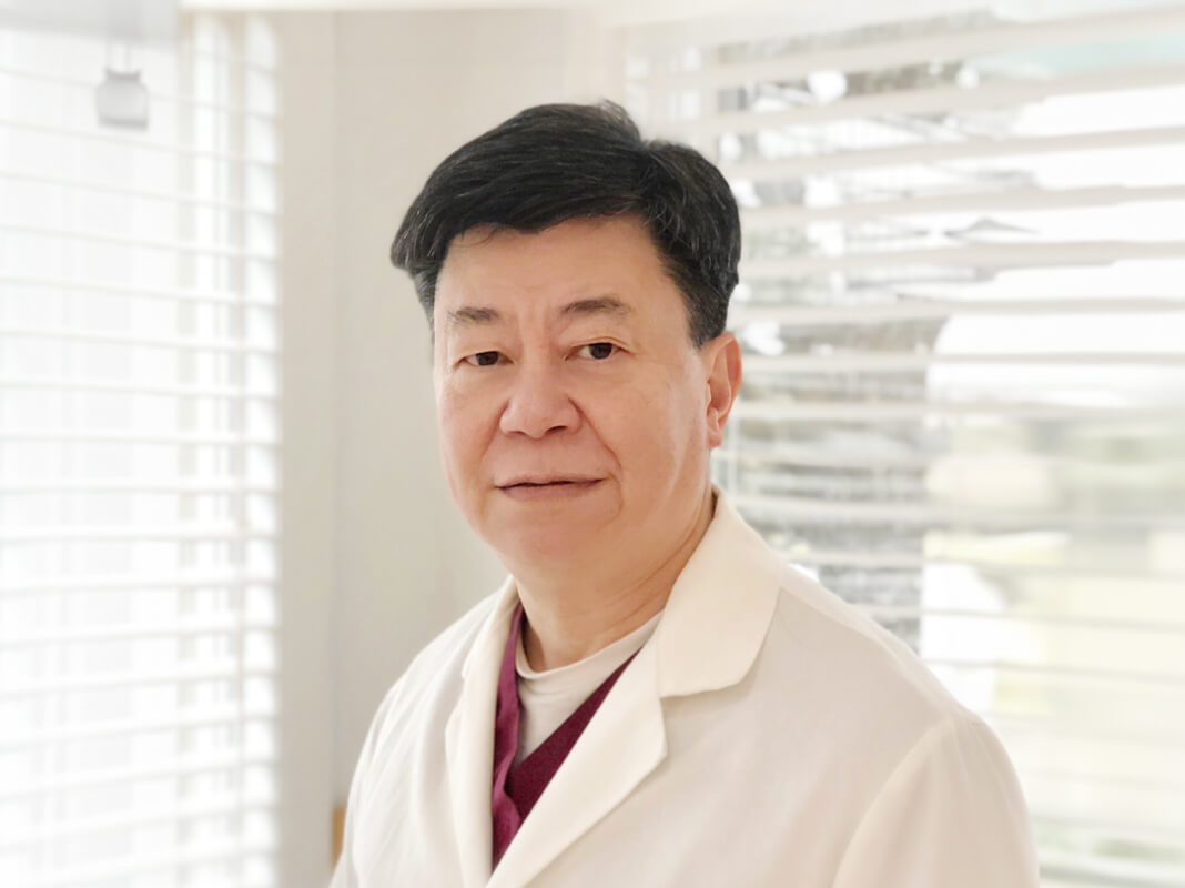 Dr. Derek Lau